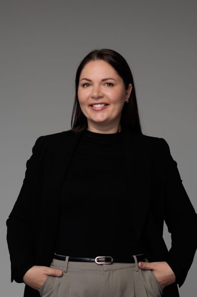 https://www.valmierasoc.lv/wp-content/uploads/Solveiga-web-1-scaled-399x600.jpg